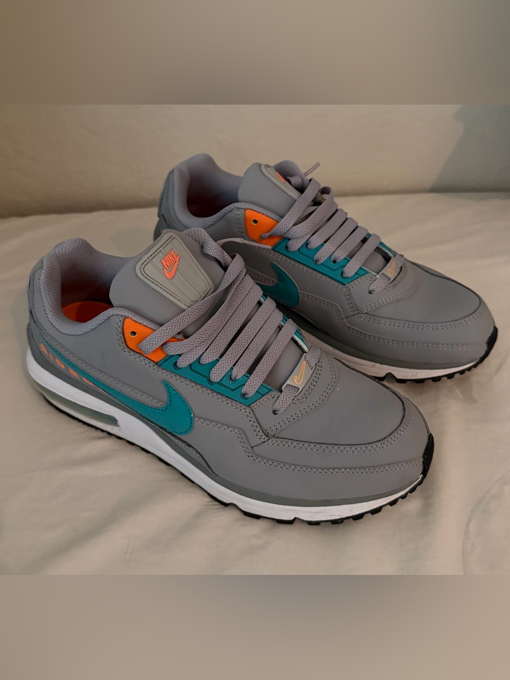 Nike Men’s Grey Teal Orange Athletic Sneakers